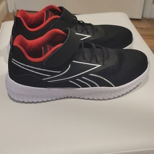 New Reebok boys shoes